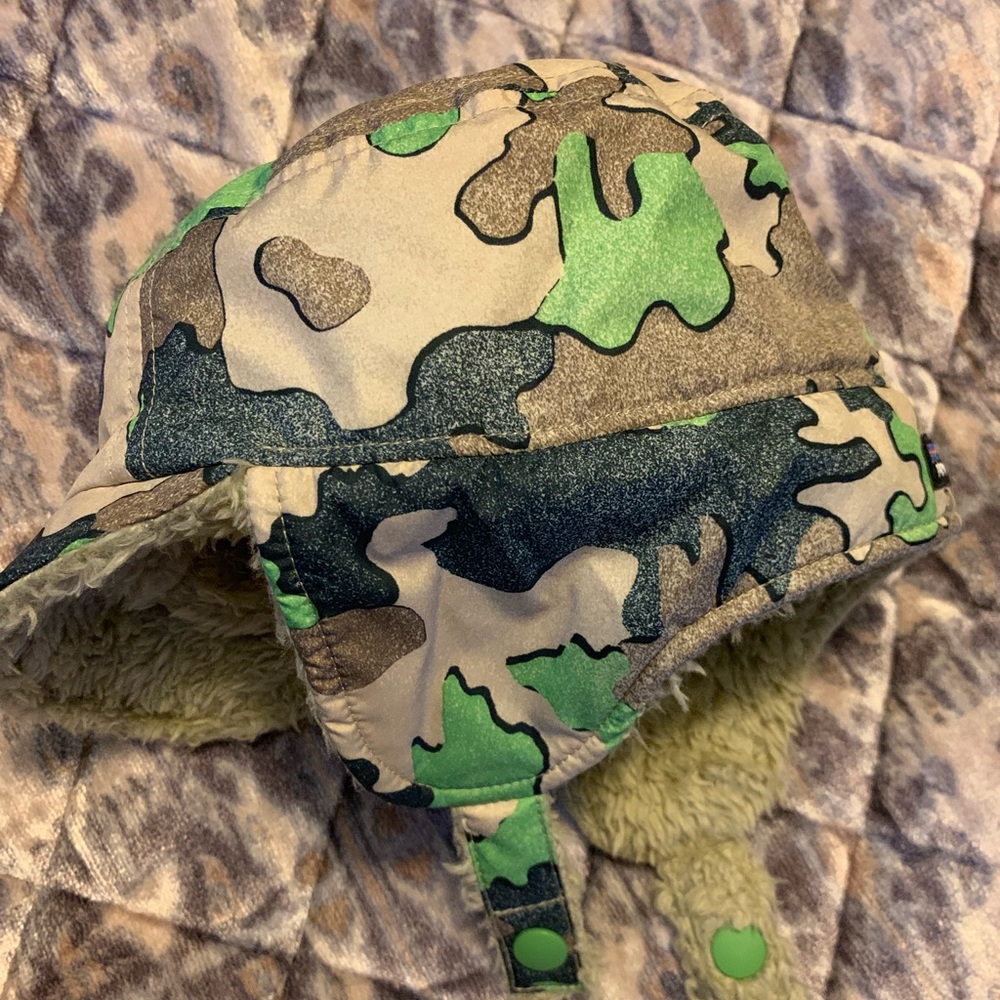 Reversible baby hat
